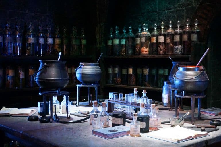Bataille à Poudlard : Sortilèges et Potions : Du Felicis dans votre vie, n'est-ce pas Felix ?