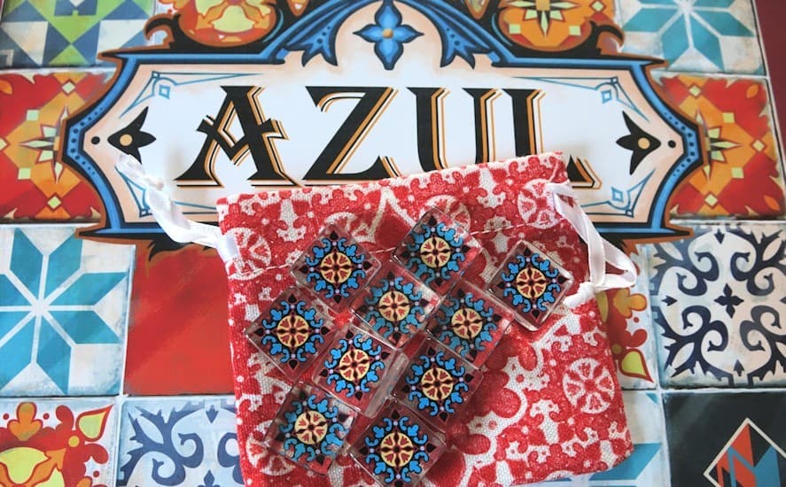 Couverture de l'article : Sur le Vif! Review d'Azul, un jeu qui va vous charmer!