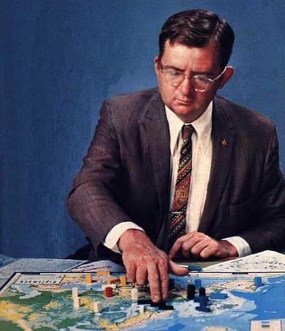 Couverture de l'article : Allan B. Calhamer nous a quitté