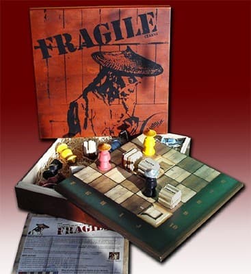 Couverture de l'article : Fragile arrive en France