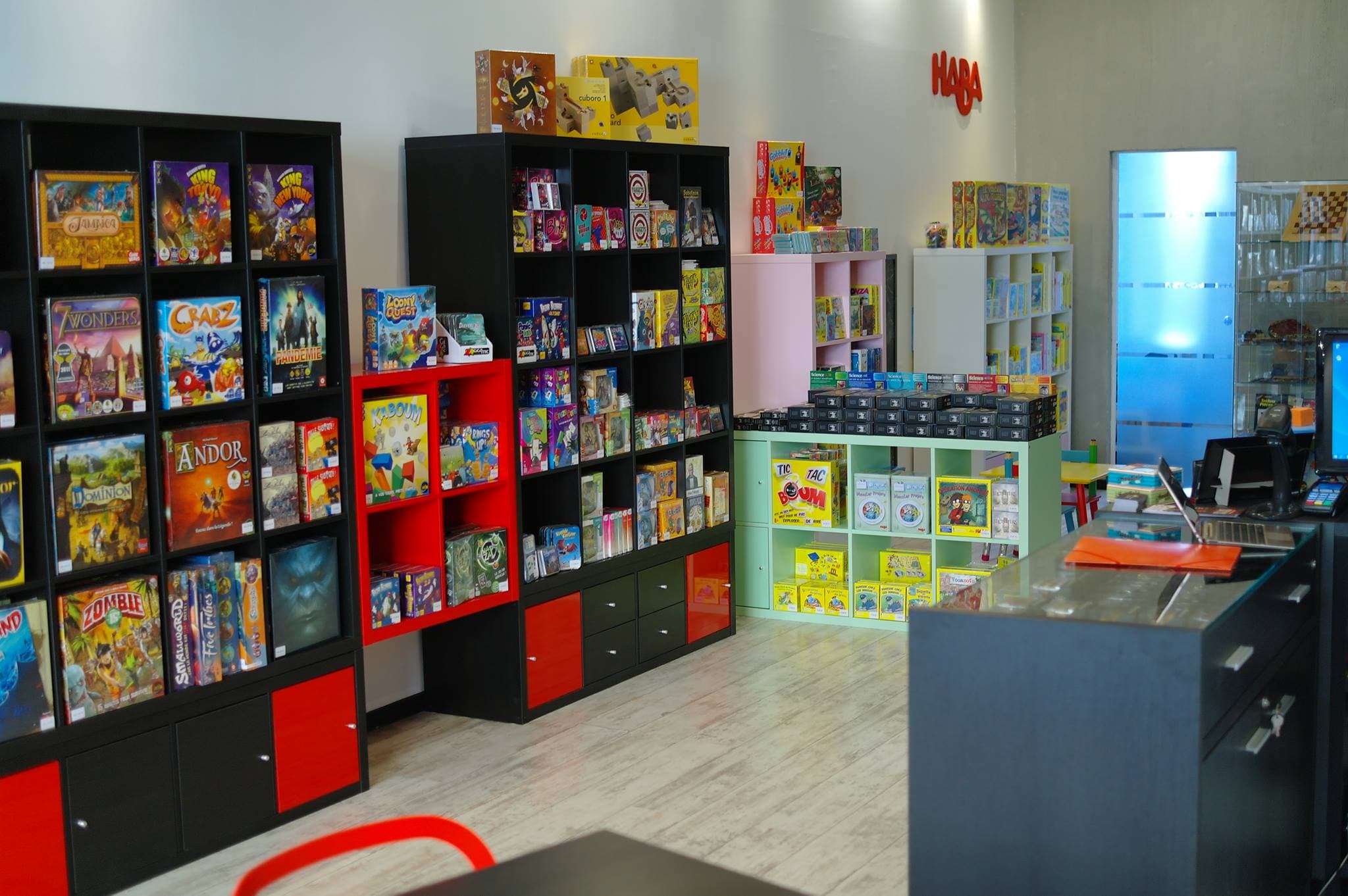Couverture de l'article : Le Farfadet Joyeux, boutique/café jeux à Marseille