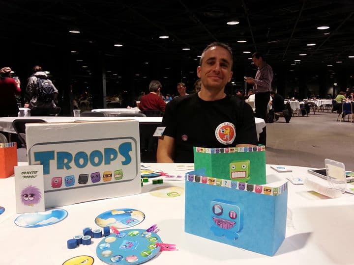 Boîte du jeu : Troops